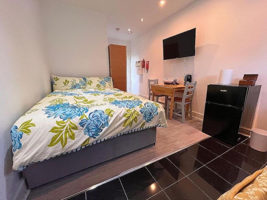 Modern 1-bed In Appartement