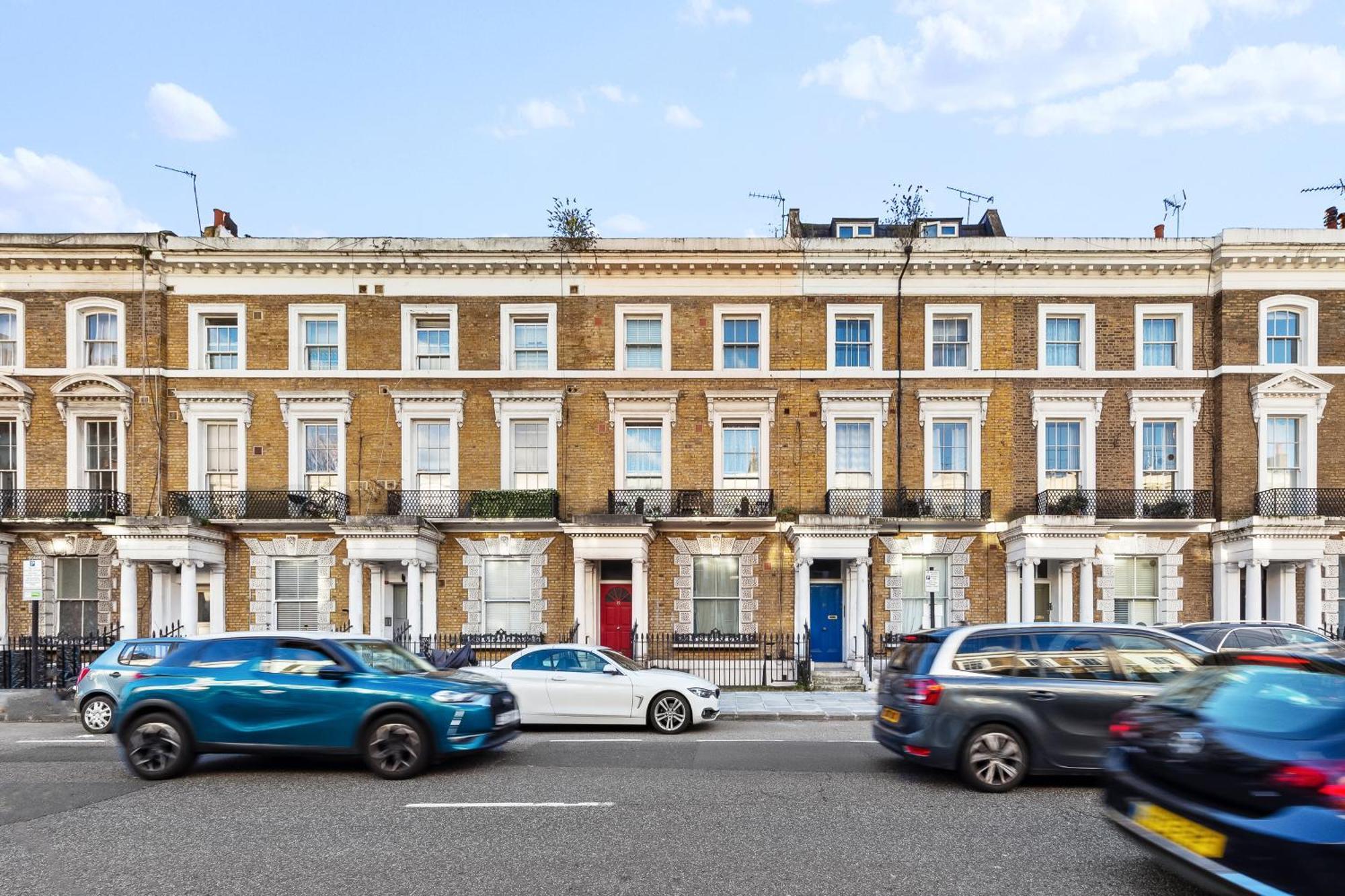 Leilighet Newly Renovated Kensington 2 Bedroom With Balcony Near Harrods Sleeps 6, 2 Min Walk From Station *