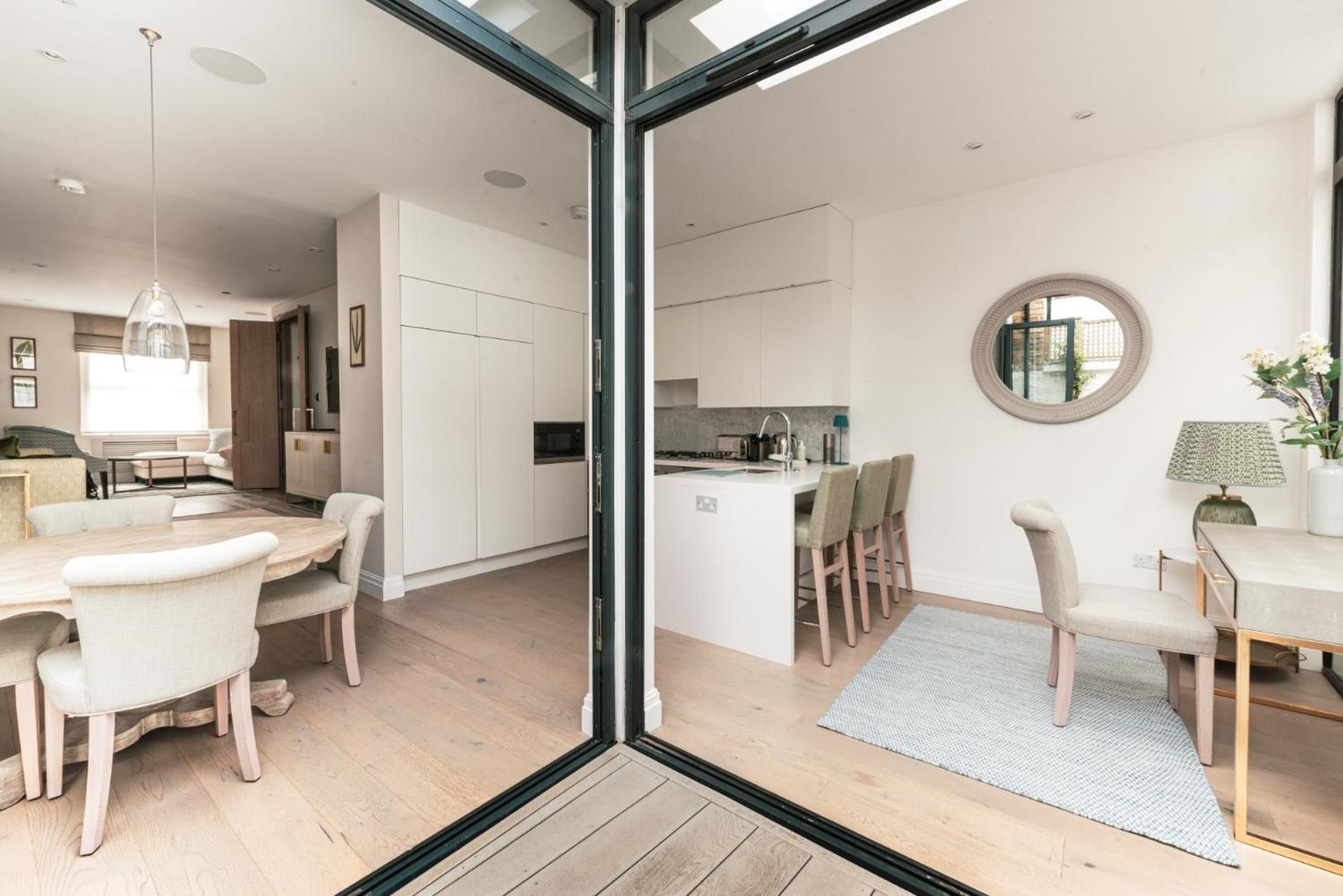 Sunny In Chelsea - Luxurious 3 Bedroom Chelsea Ferienhaus London