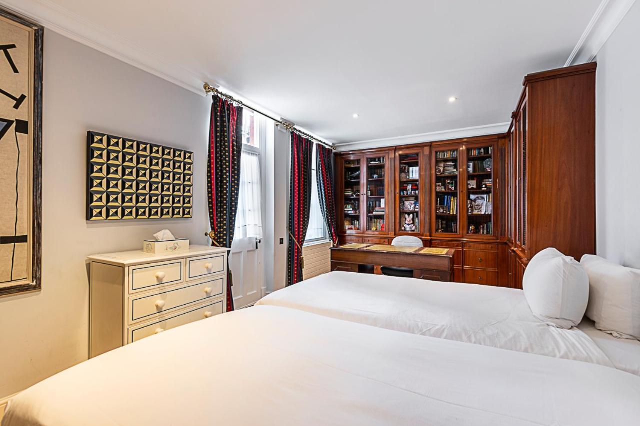 Elegant Two-bedroom Flat In Evelyn Gardens *