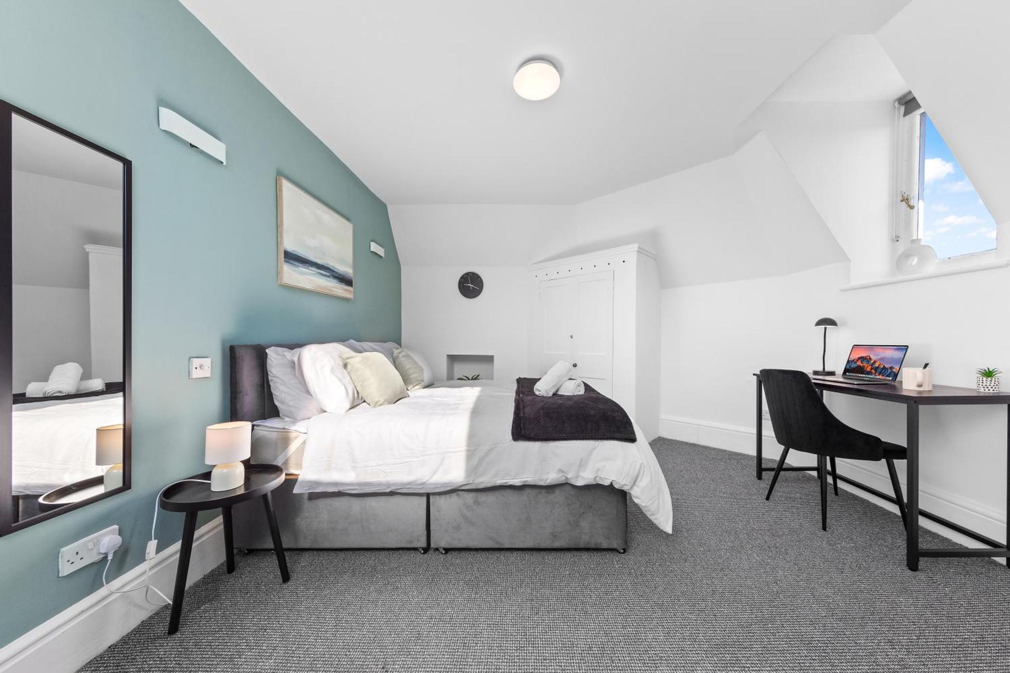 Book Now-save Big - - Brixton -4br-wifi -close To Tube Station- Sleeps10 * London
