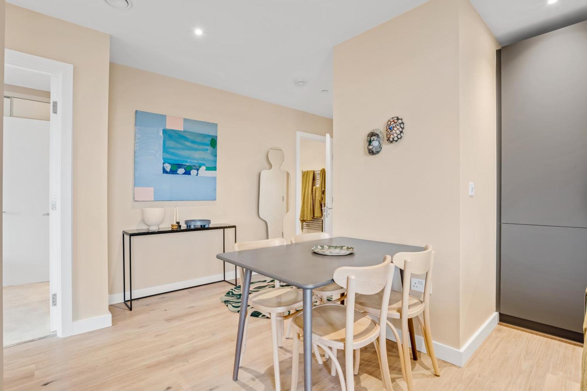 Apartment Riverstone Heights