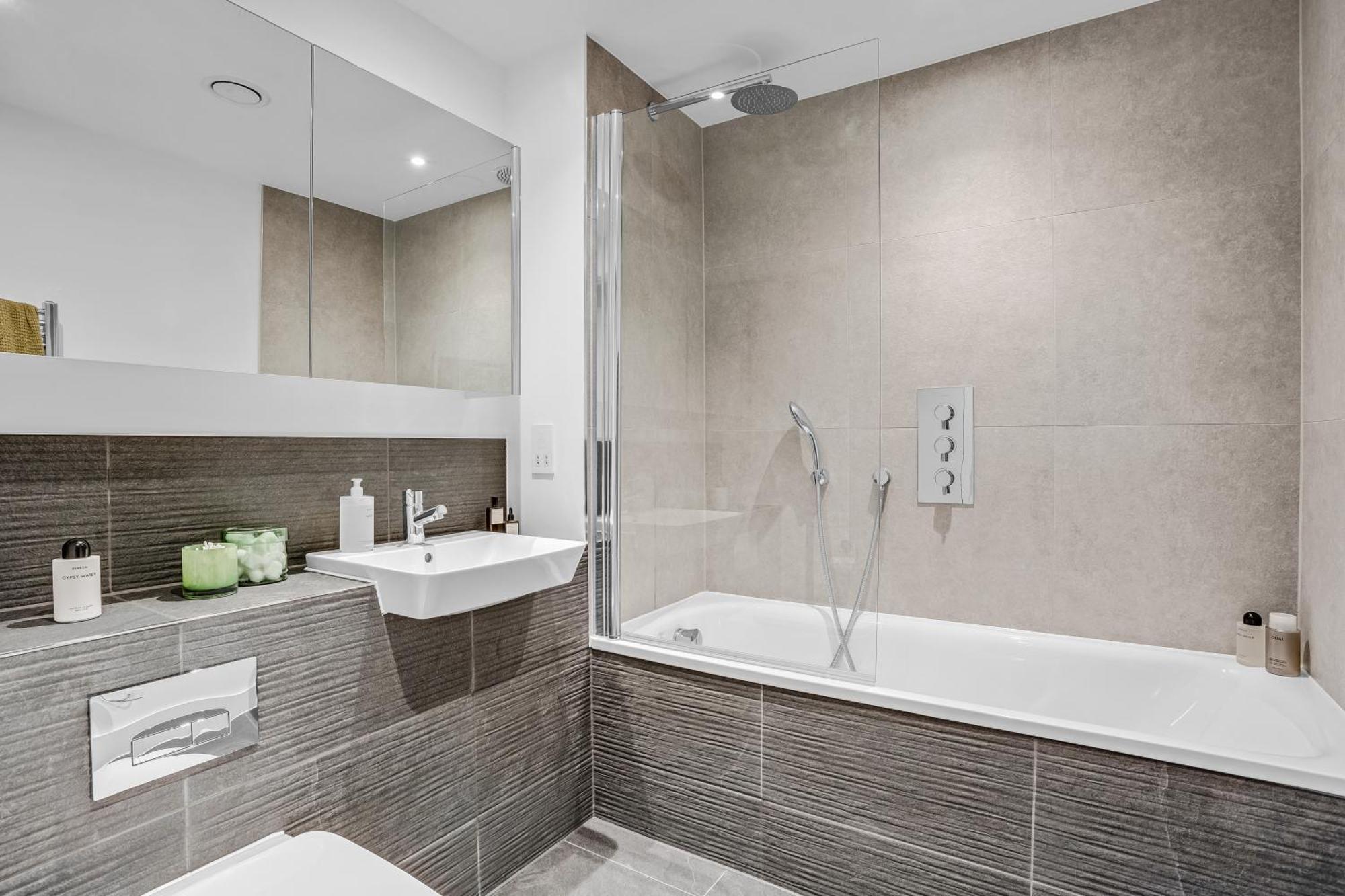 Apartment Riverstone Heights *