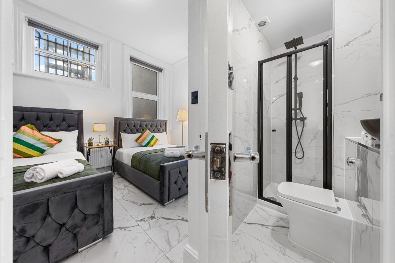 1b Flat, Sleeps 5 In Finchley Tw18 Apartment