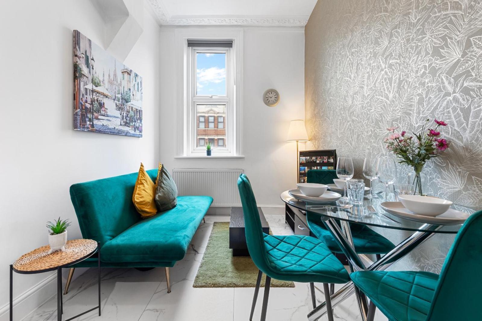 Apartment 1b Flat, Sleeps 5 In Finchley Tw18
