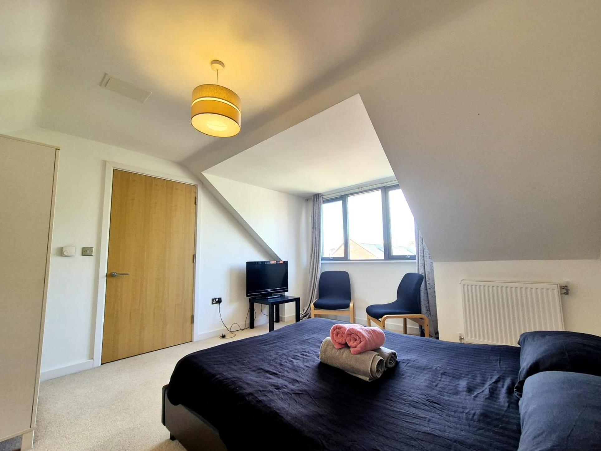 Explore London: 2 Bedroom House In Wood Сasa de vacaciones *