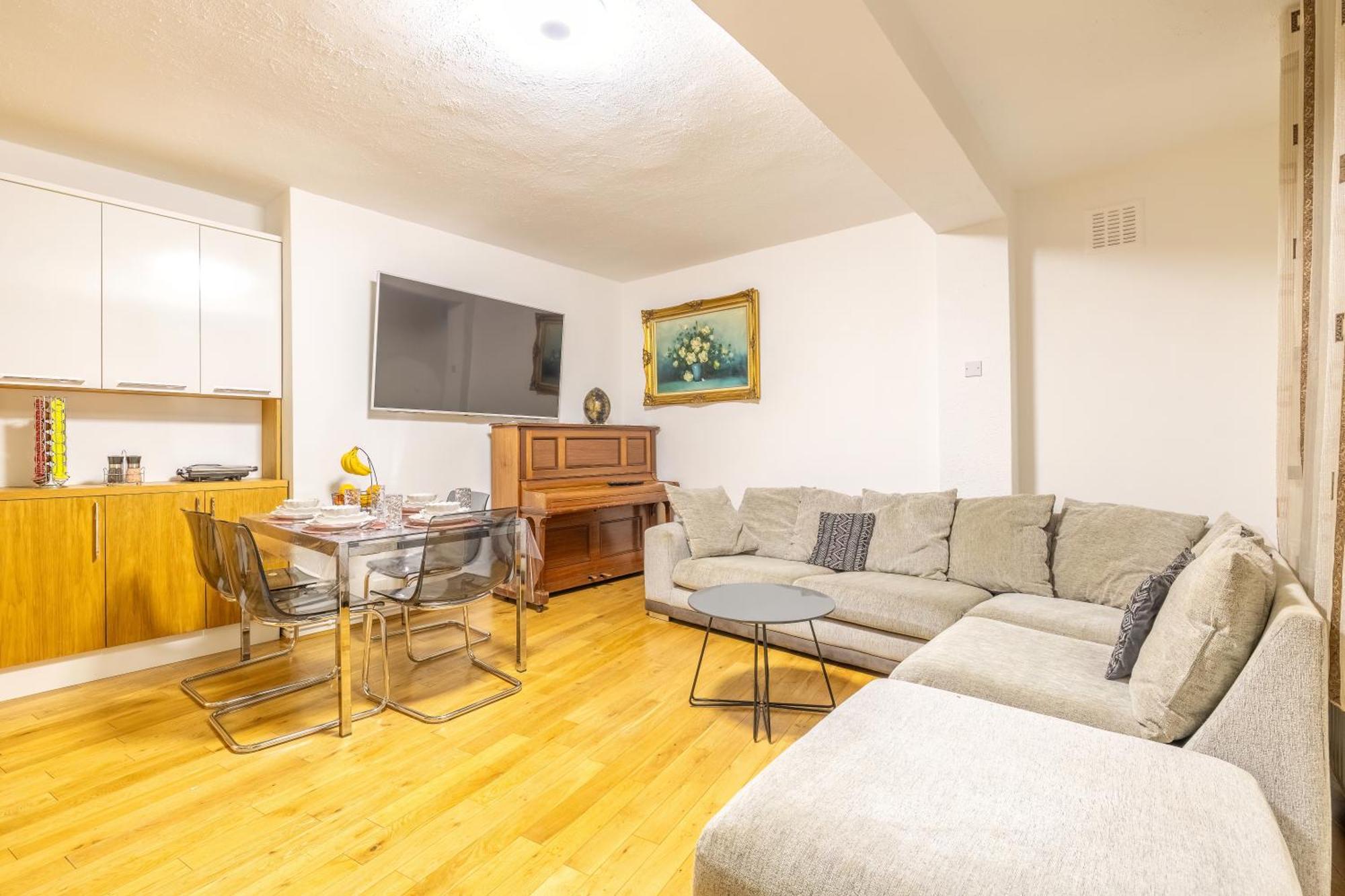 Quiet Location In London, Close To Paddington, Regent Park, Lord's Cricket, Late Check-in Apartment
