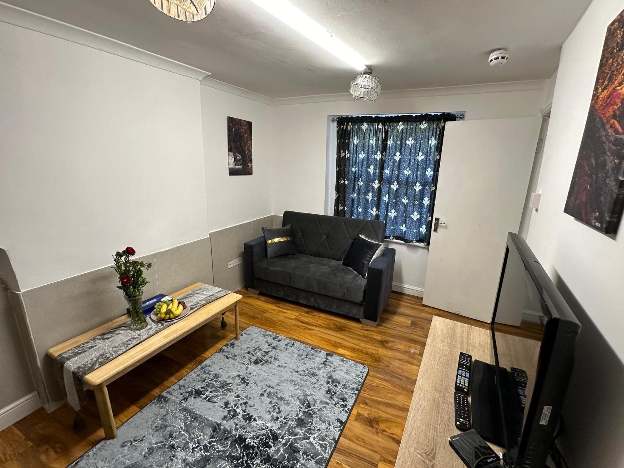 Springfield Apartment *