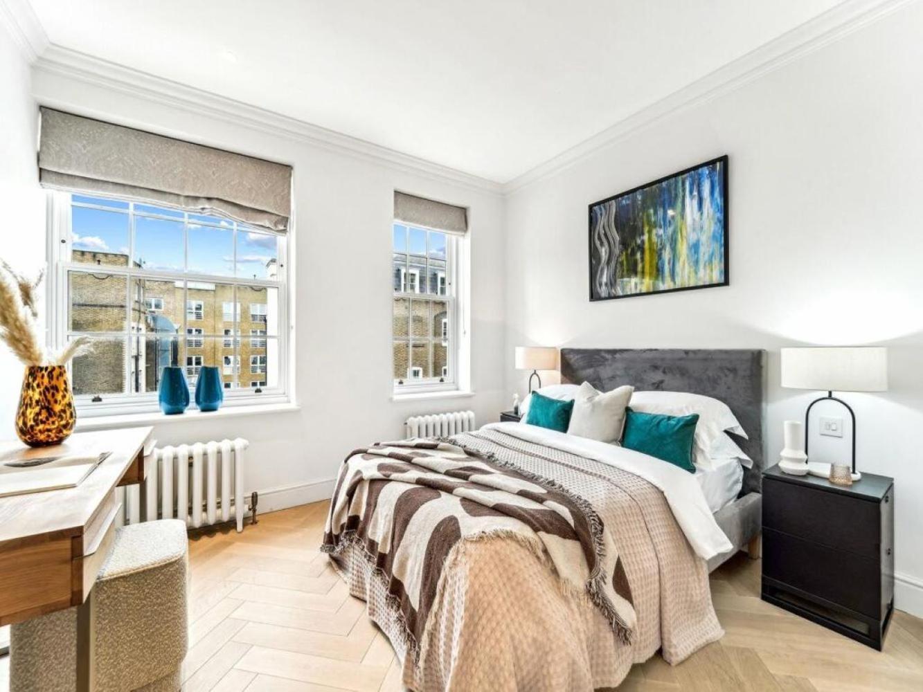 Beautiful Modern Central Covent Garden Sleeps 5 * Londen