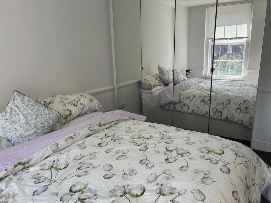 Elegant Flat In St Johns Wood * Londen