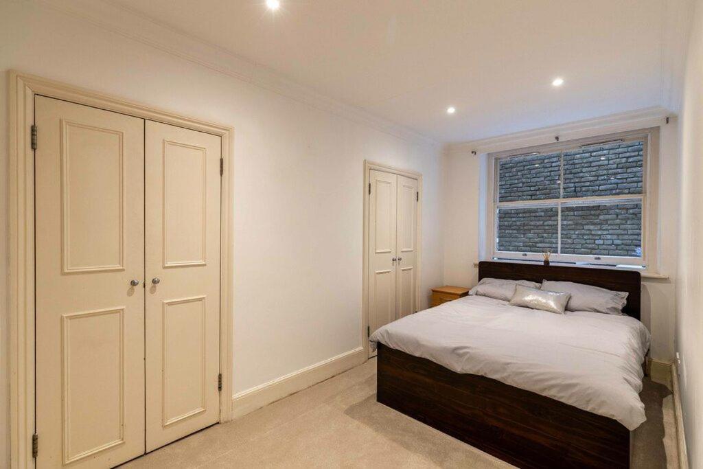Off 14 Apartment London