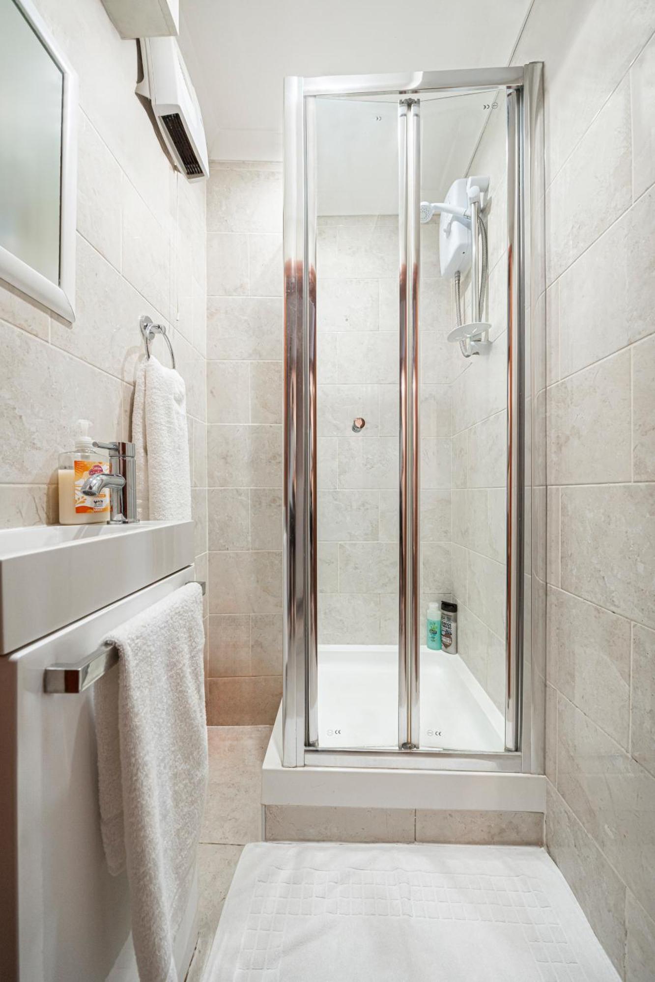 Apartamento Comfy Small Basement In Kensington Olympia