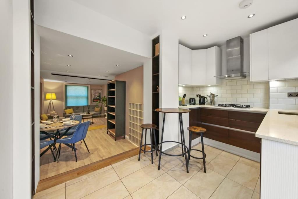 Appartement Stylish In Euston And Near Camden With Private Roof Terrace Londen