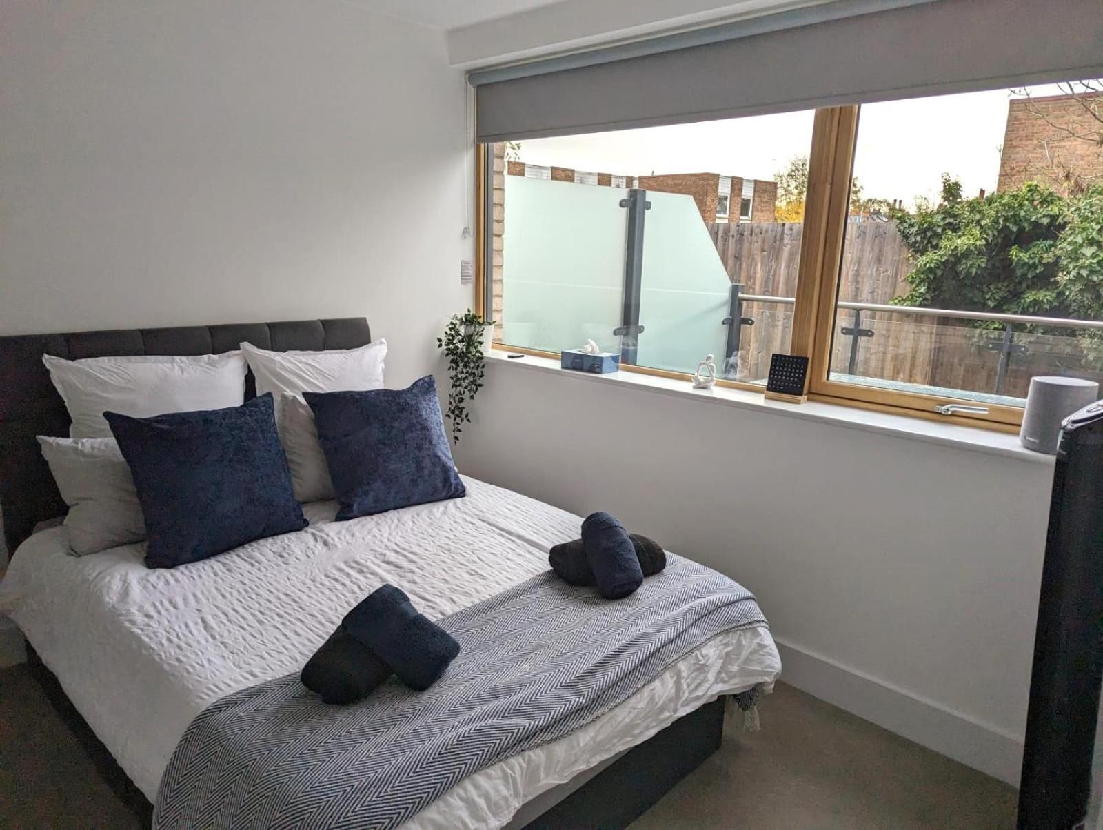 Luxurious & Modern Townhouse In Hammersmith London