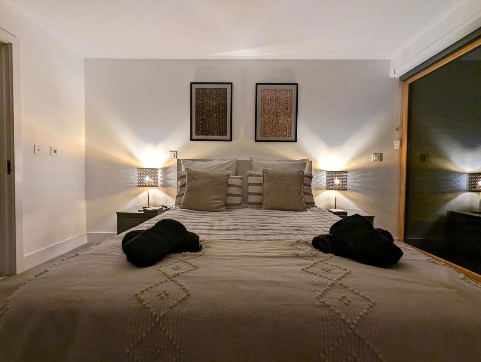 Luxurious & Modern Townhouse In Hammersmith