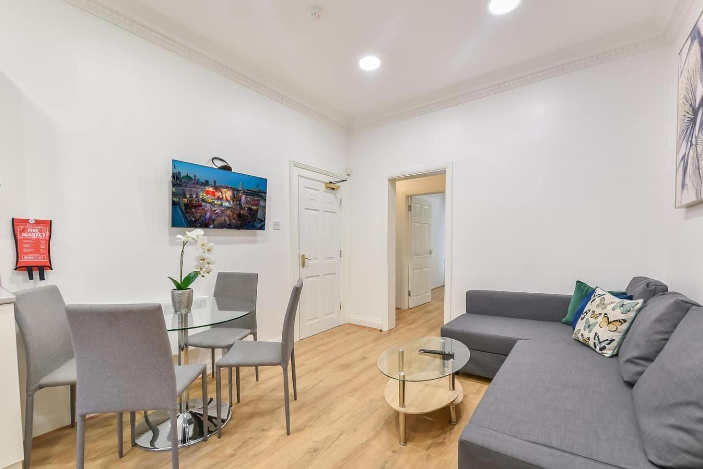 2 Bed Piccadilly 2 *