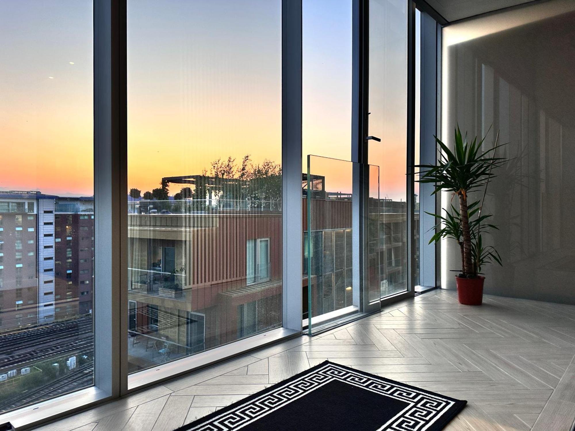 Leilighet Battersea Power Station - Winter Garden Balcony & 1gb Wifi - Luxurylondonstays