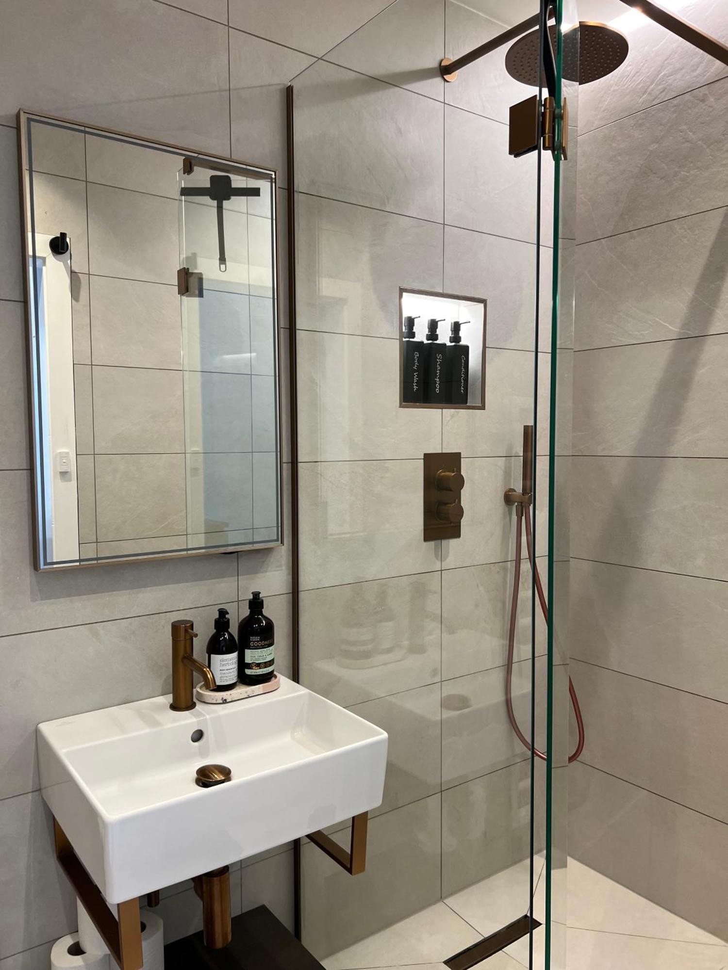 Convenient Clapham Junction Flat Appartement