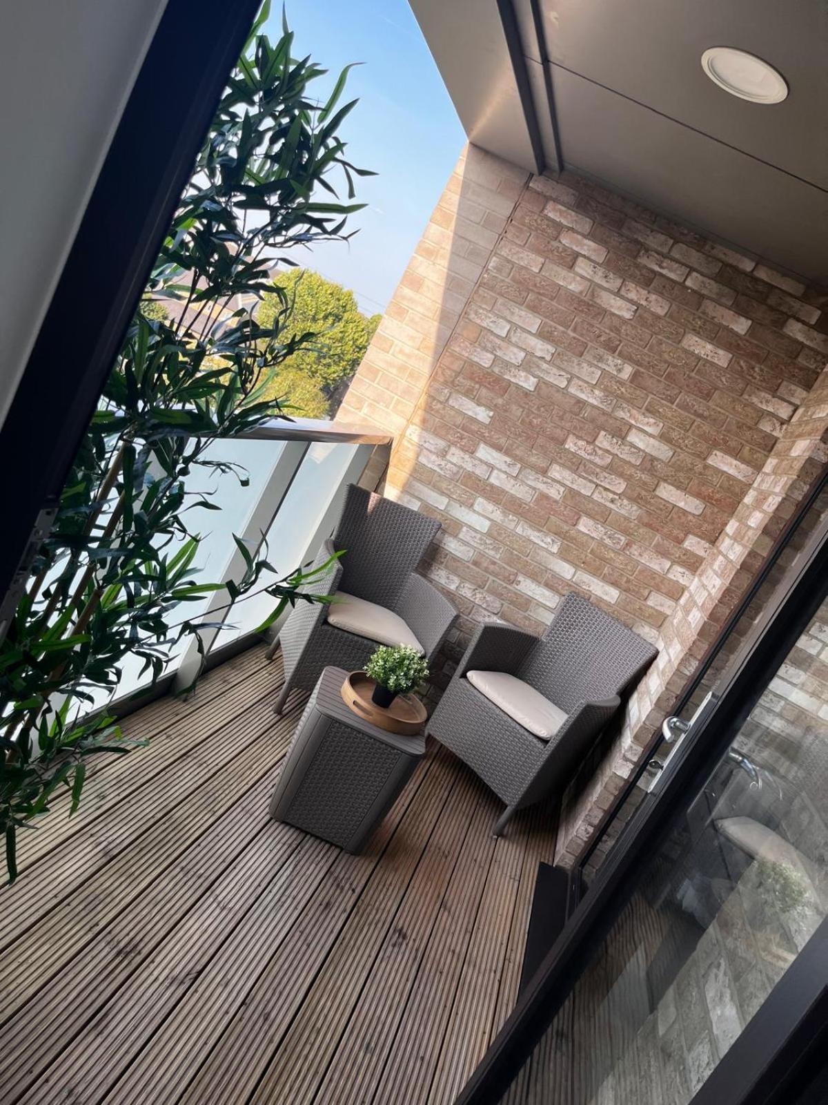 Modern Flat Canary Wharf, Close To Appartement *
