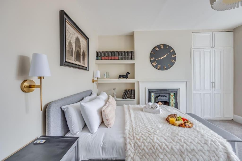 Feriehus Beautiful 5 Bedroom 4 Bathroom House In W6 By Yoko - 10 Minute's To - Free Parking, Fast Wifi, Work Desks And Smarttvs With And Netflix *