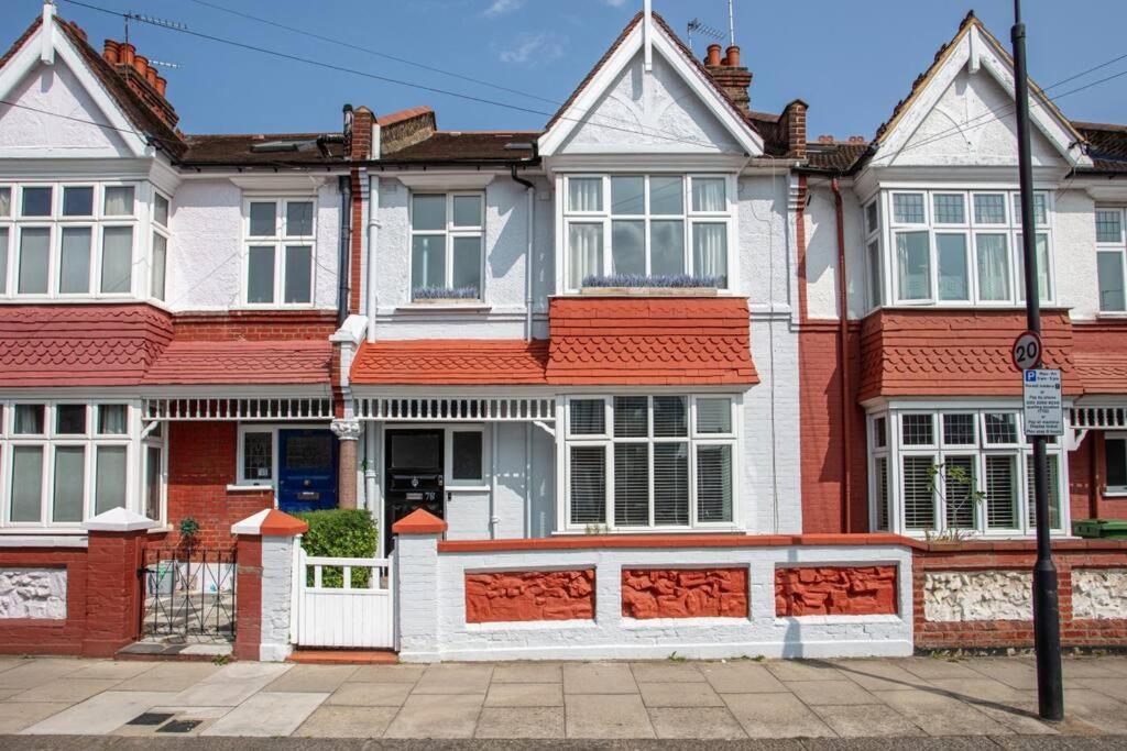Feriehus Beautiful 5 Bedroom 4 Bathroom House In W6 By Yoko - 10 Minute's To - Free Parking, Fast Wifi, Work Desks And Smarttvs With And Netflix
