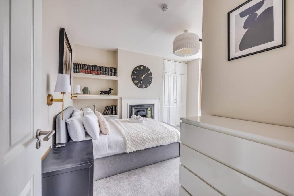 Feriehus Beautiful 5 Bedroom 4 Bathroom House In W6 By Yoko - 10 Minute's To - Free Parking, Fast Wifi, Work Desks And Smarttvs With And Netflix