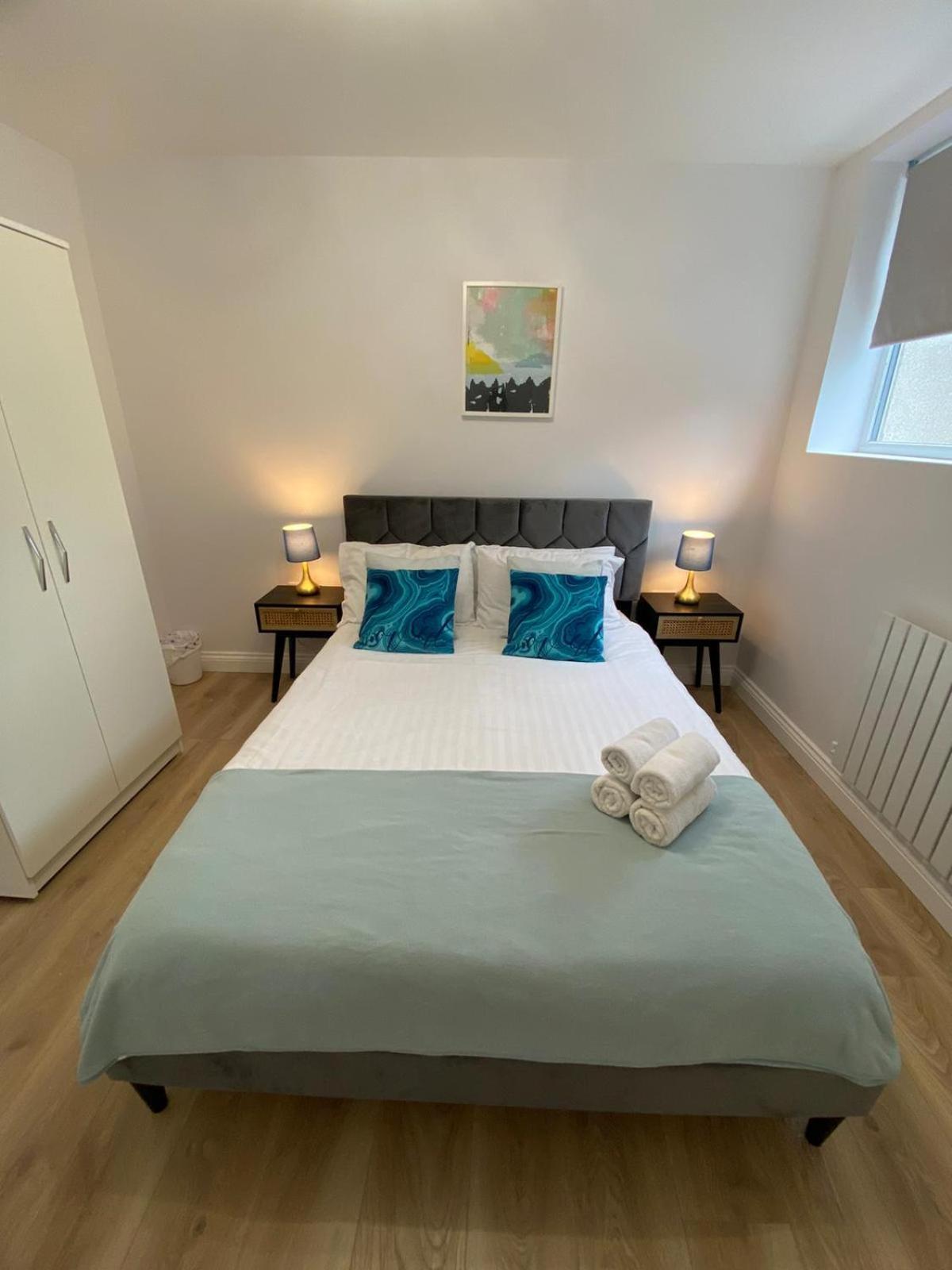 Beautiful Newly Renovated House Sleeps 6 People, Only 12 Minutes By Tube To Oxford Circus Vakantiehuis Londen
