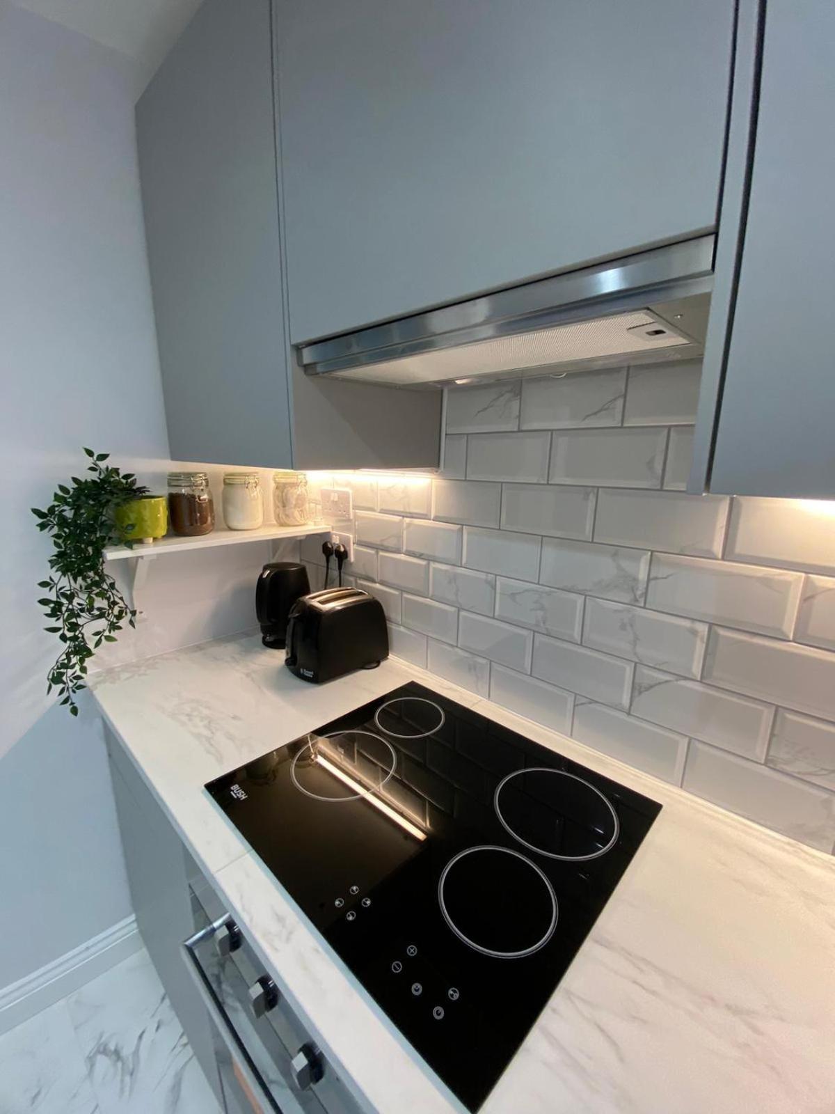 Beautiful Newly Renovated House Sleeps 6 People, Only 12 Minutes By Tube To Oxford Circus Londen