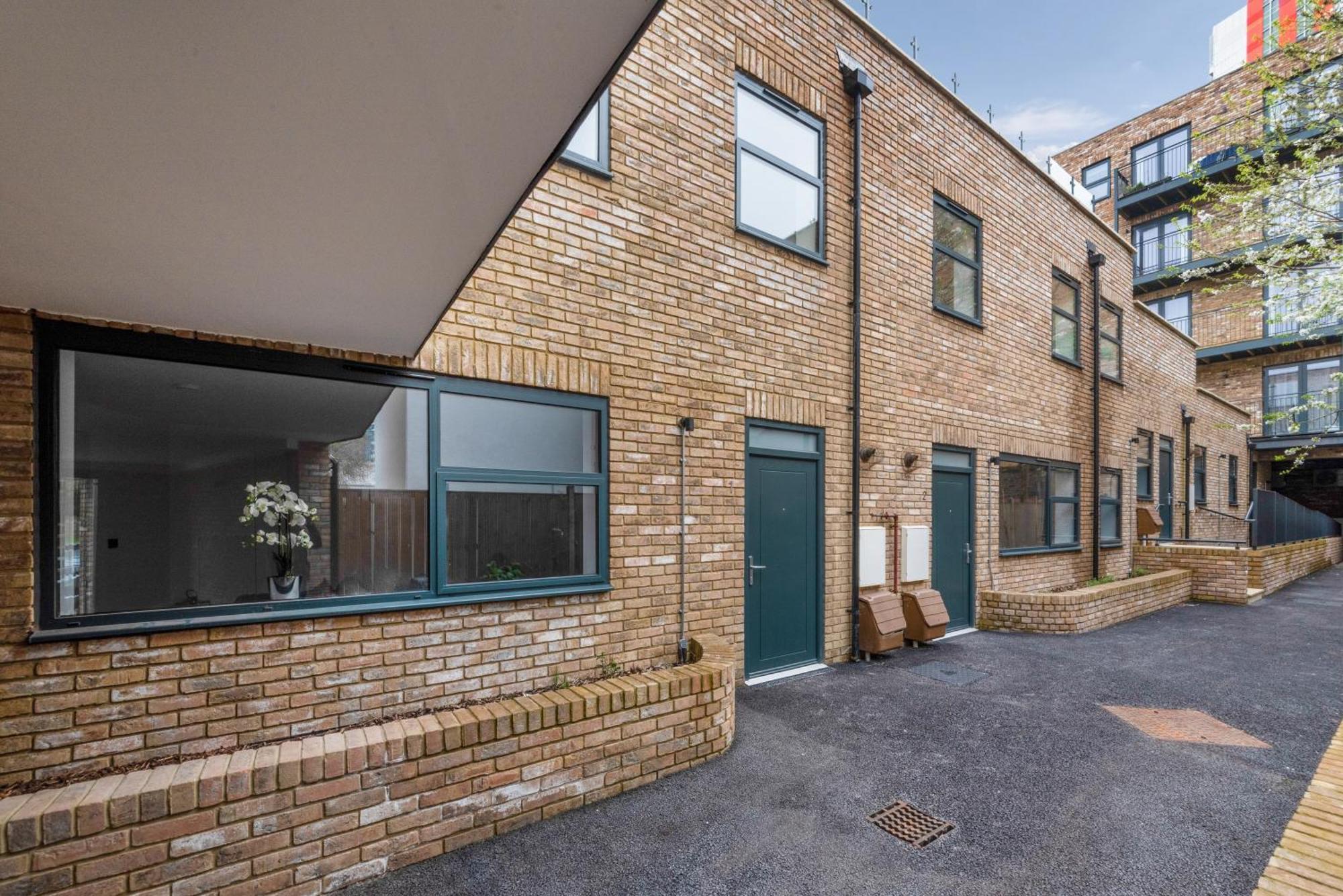 Modern Townhouse Close To 02 Excel 5mins To Tube Holiday home London