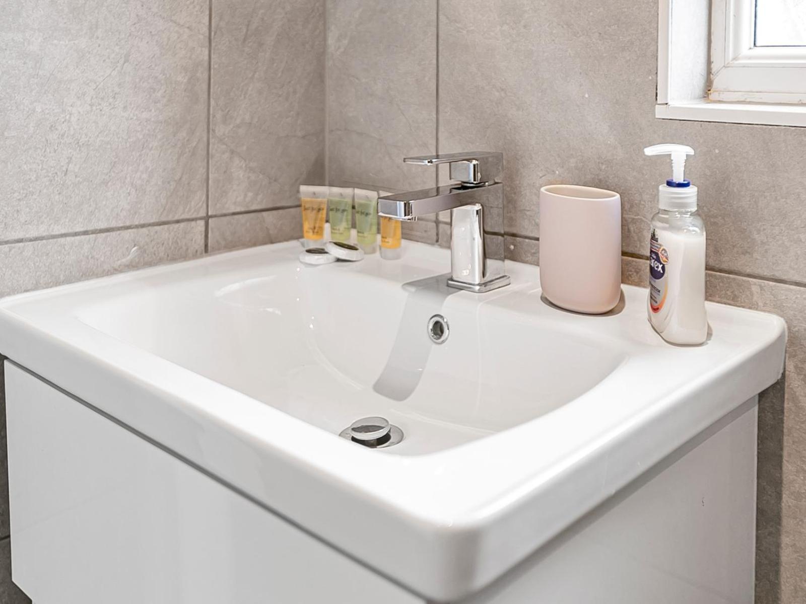 Apartment Cozy Brand New Studio In Hampsted Pass The Keys London