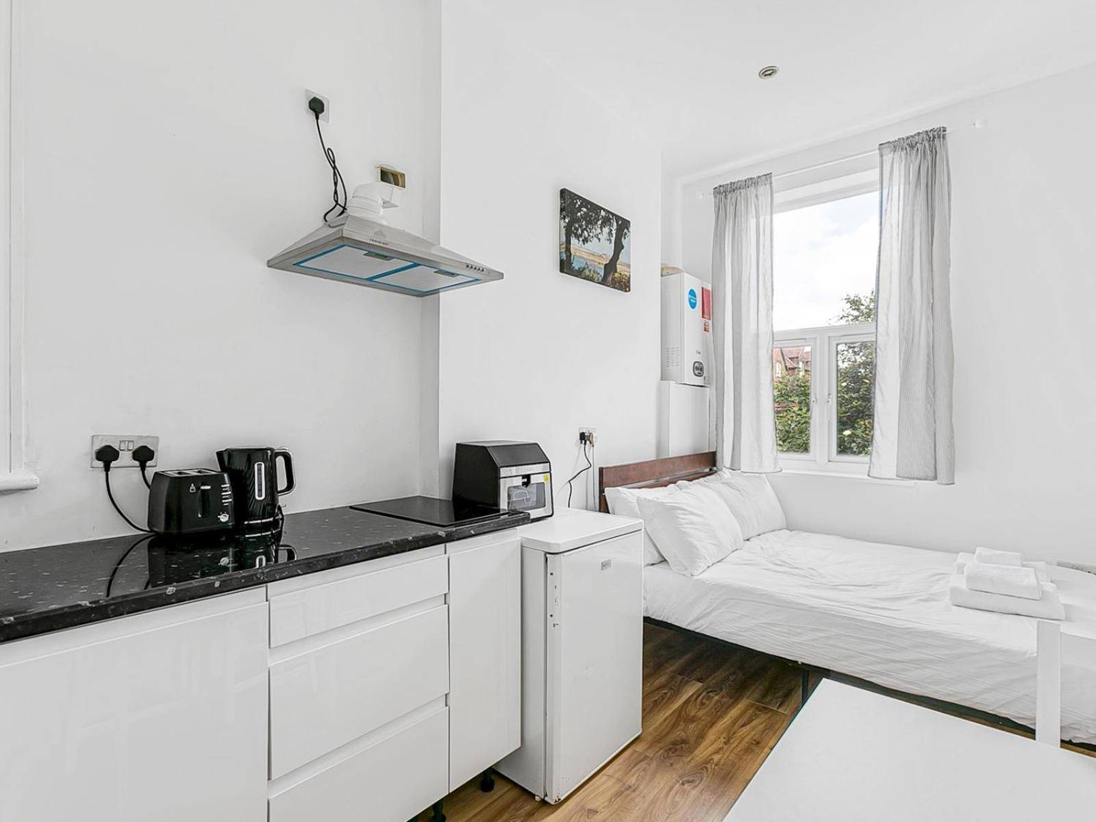 Cozy Brand New Studio In Hampsted Pass The Keys Apartment
