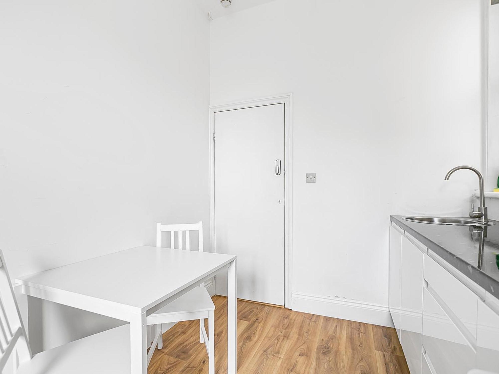Cozy Brand New Studio In Hampsted Pass The Keys Apartment