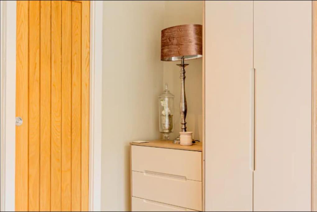 Gorgeous 4-level 3br - Check Profile Appartement *