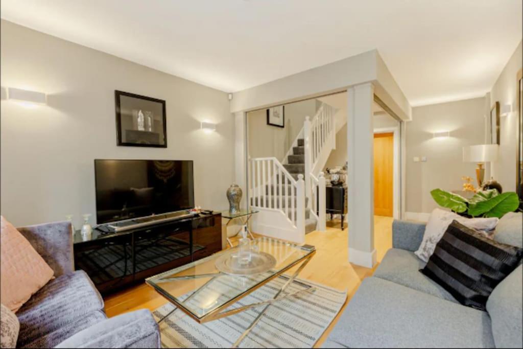 Appartement Gorgeous 4-level 3br - Check Profile