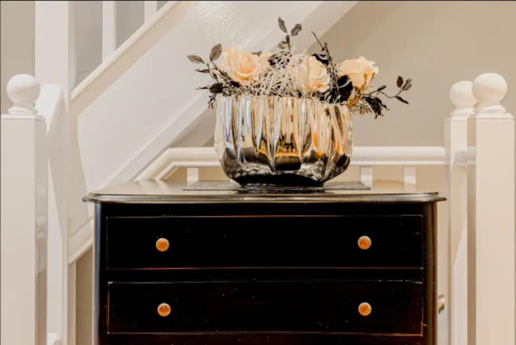 Gorgeous 4-level 3br - Check Profile Appartement *