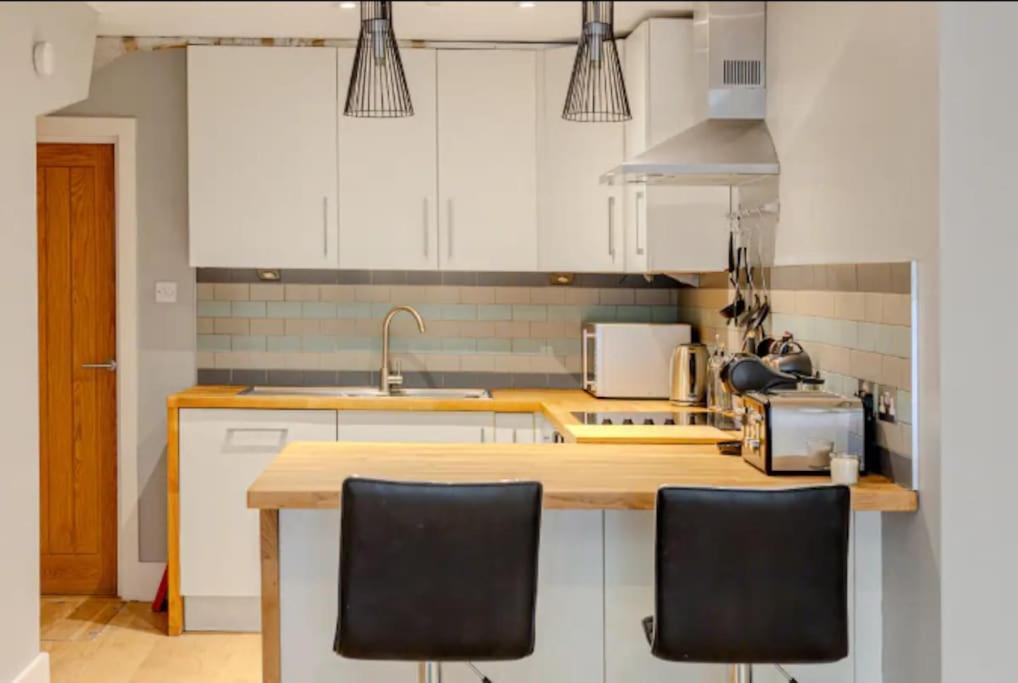 Gorgeous 4-level 3br - Check Profile Appartement *