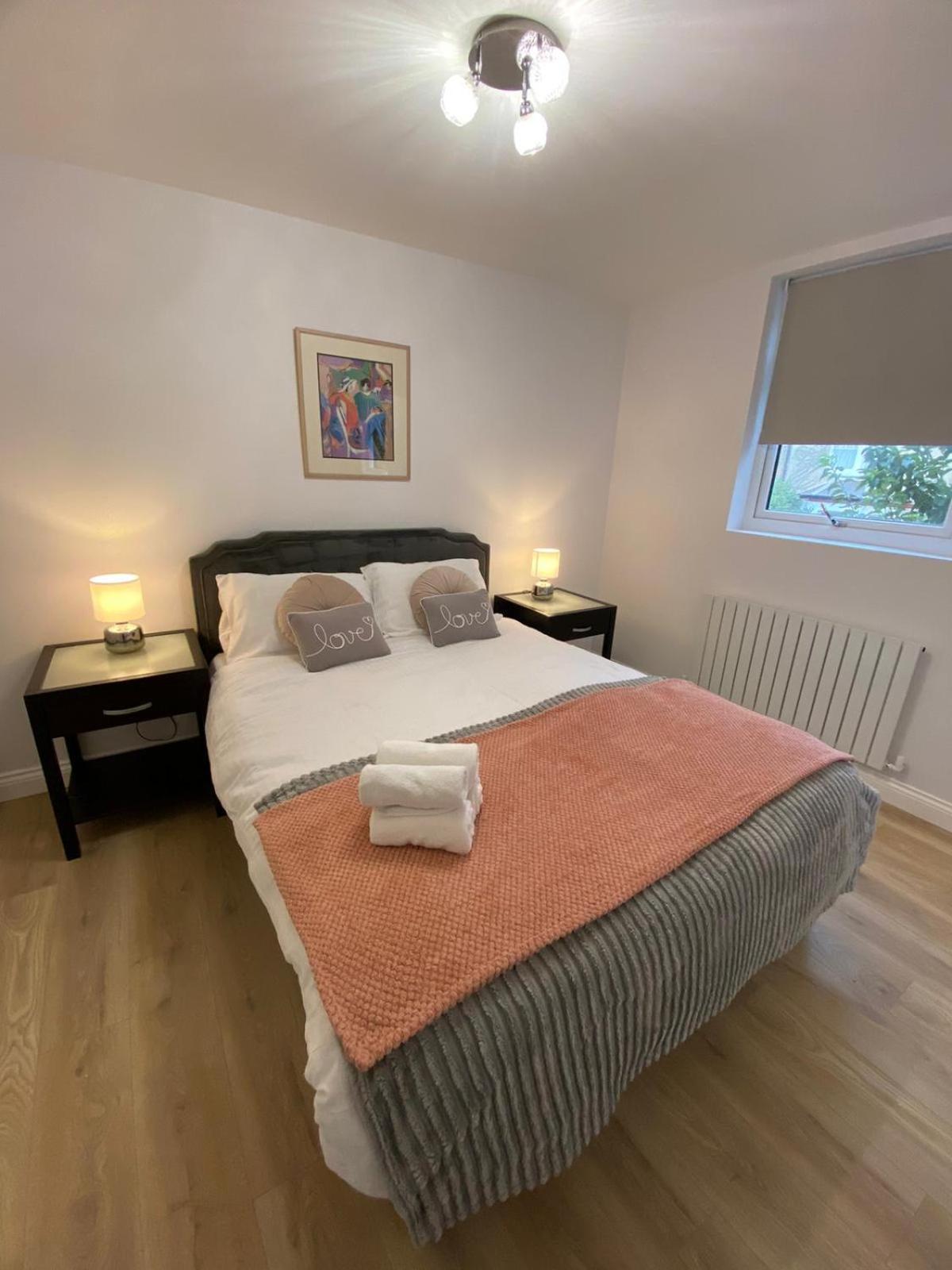 Beautiful Newly Renovated House Sleeps 6 People, Only 12 Minutes By Tube To Oxford Circus *