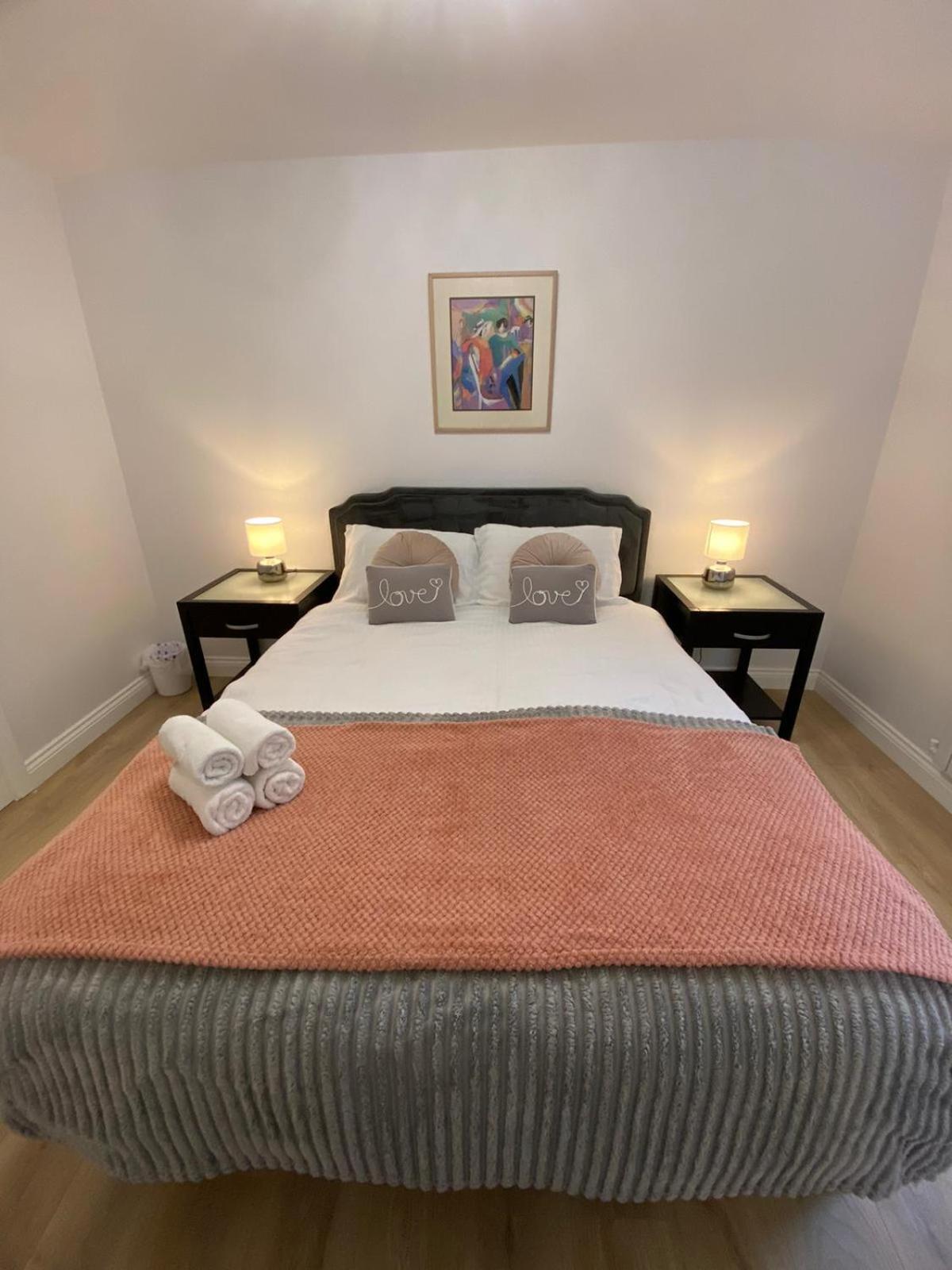 Beautiful Newly Renovated House Sleeps 6 People, Only 12 Minutes By Tube To Oxford Circus Londen