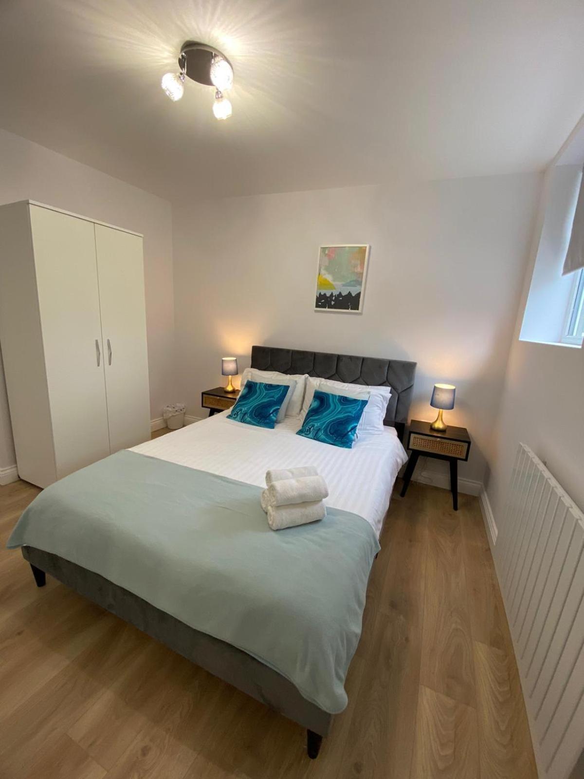 Beautiful Newly Renovated House Sleeps 6 People, Only 12 Minutes By Tube To Oxford Circus Vakantiehuis