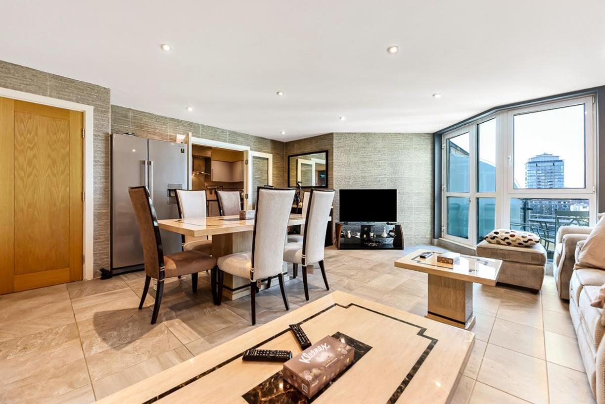 Luxury 2 Bed Close To *