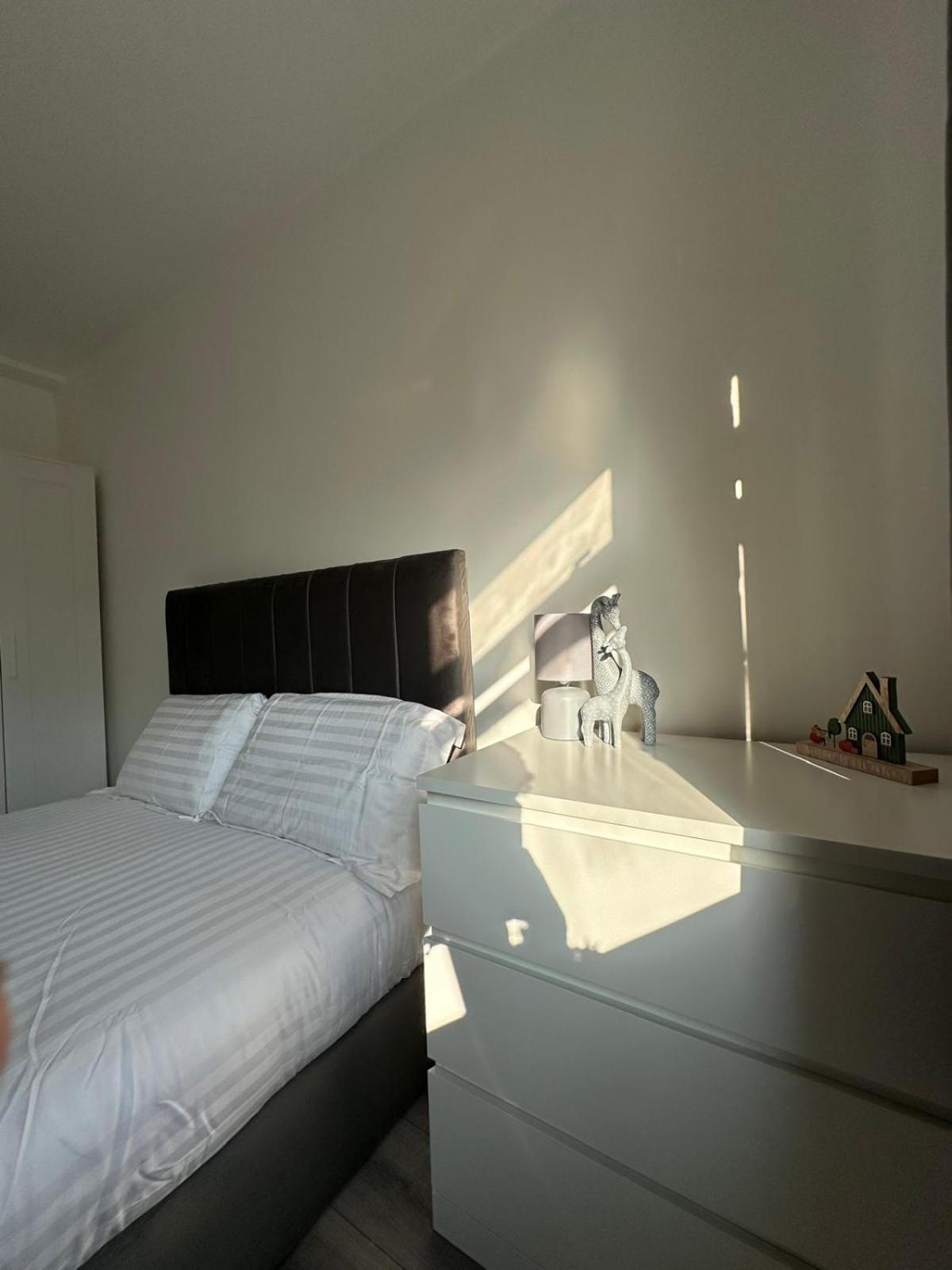 Accommodatie bij particulieren Modern In A 4 Bedroom Flat In London, Shared Bathroom! *