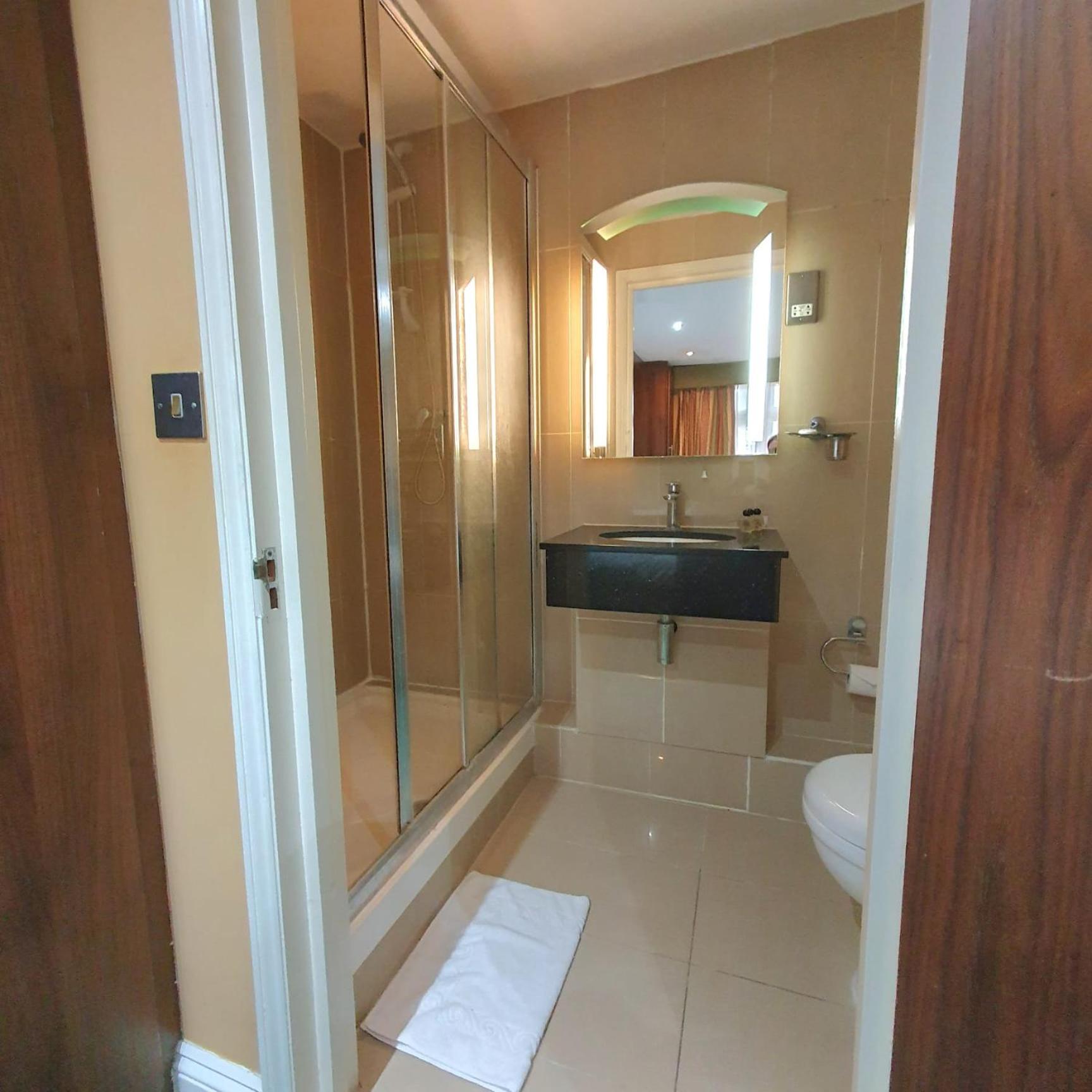 Oliver Hotel 3*