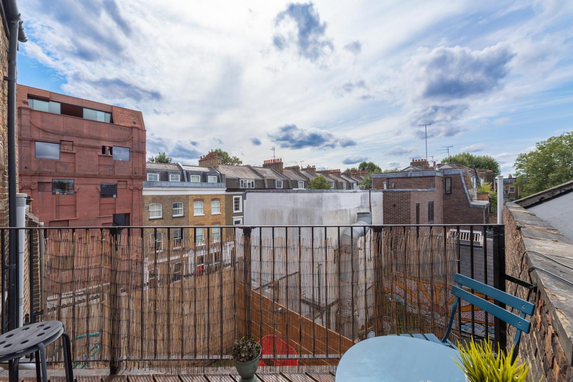 Modernised 1 And 2 Bedrooms Option Terrace And Balcony High Street Appartement Londen