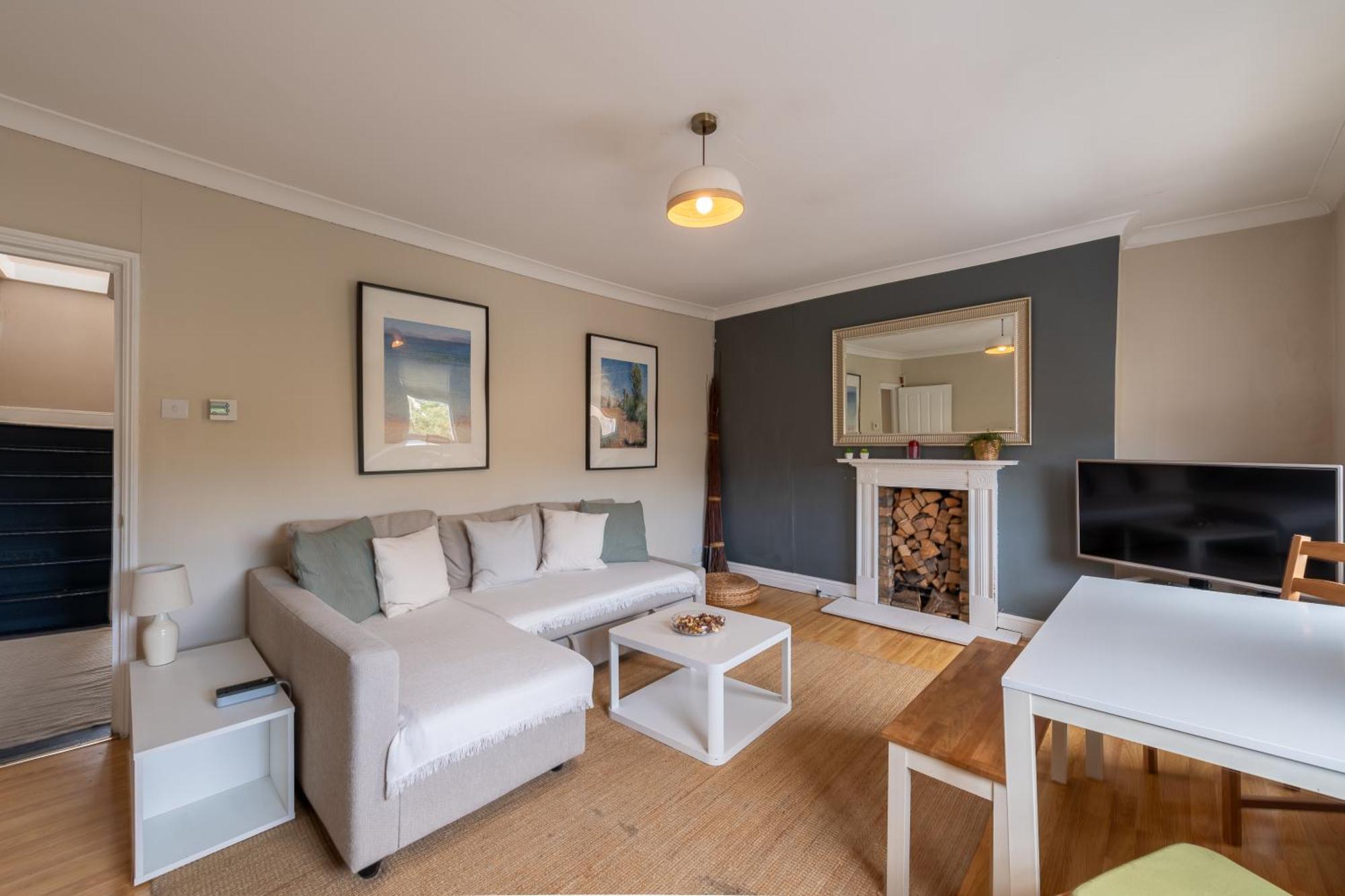 Modernised 1 And 2 Bedrooms Option Terrace And Balcony High Street Appartement Londen