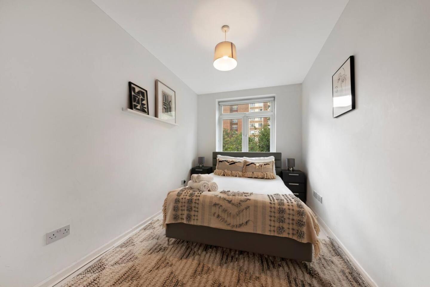 Apartment 2 Bed Apartment- Finsbury Park Station B London