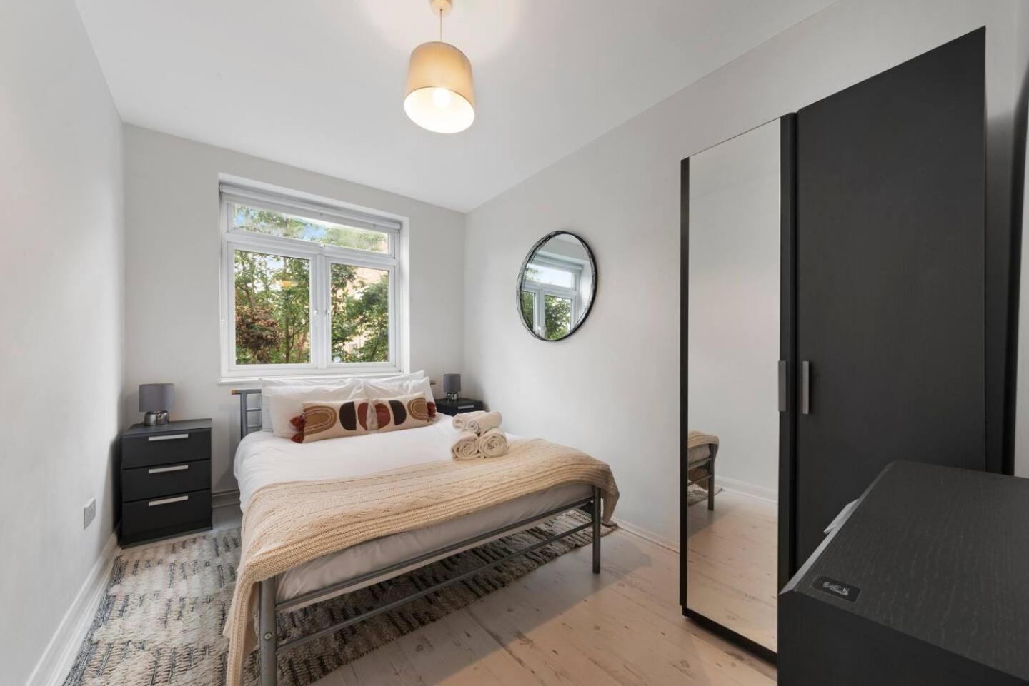 2 Bed Apartment- Finsbury Park Station B Apartment London