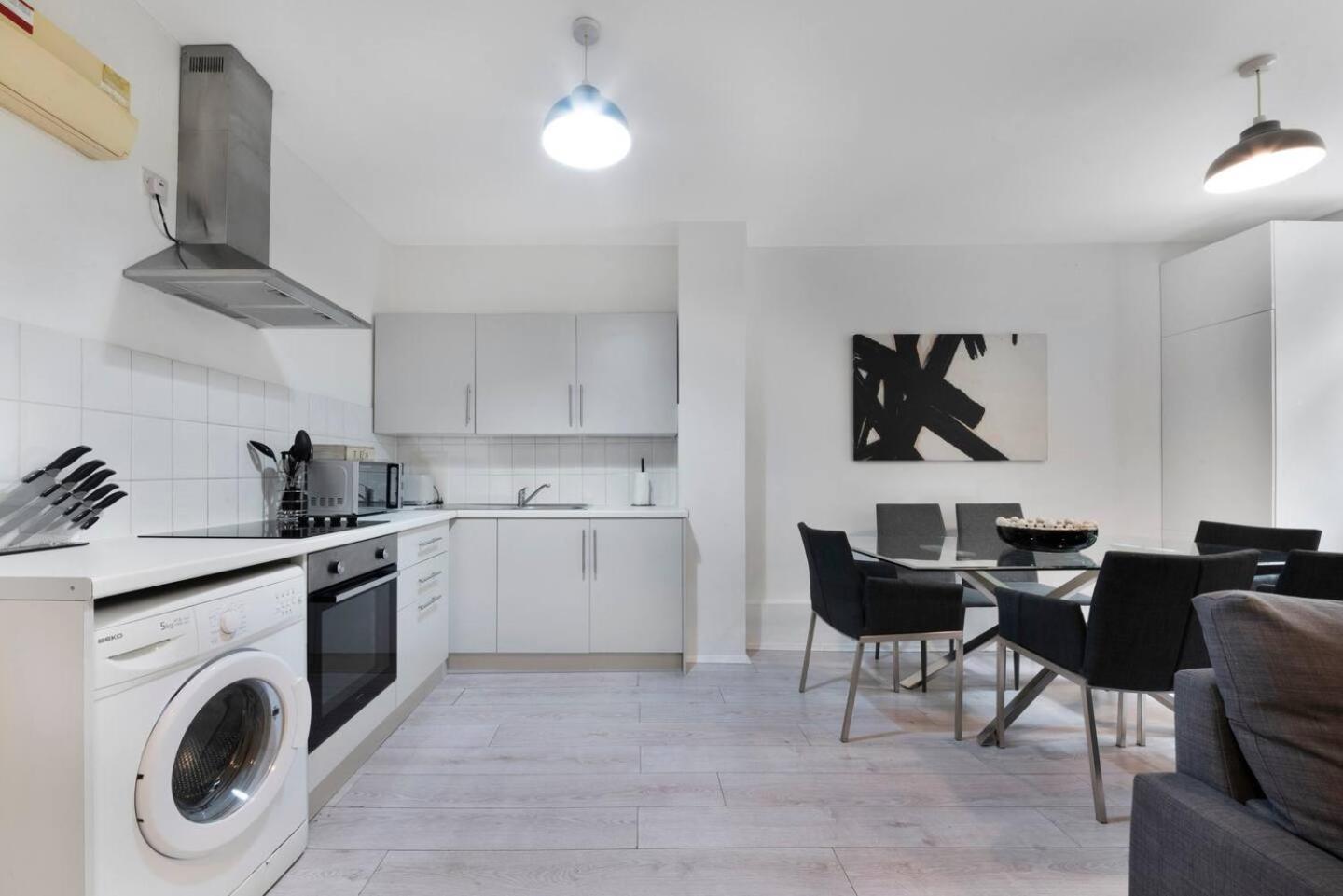Apartment 2 Bed Apartment- Finsbury Park Station B *