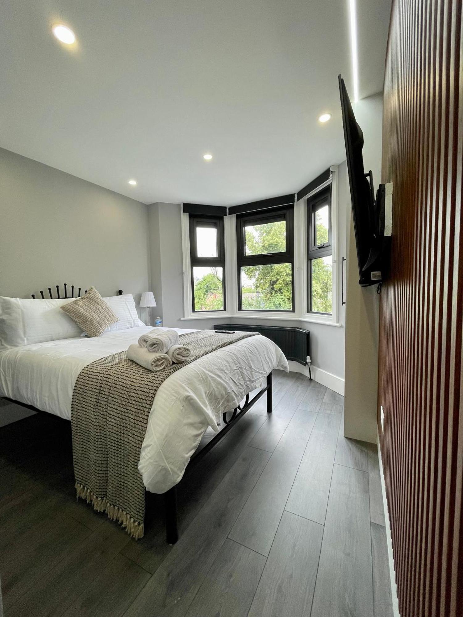 Luxury In Vibrant Area Londres