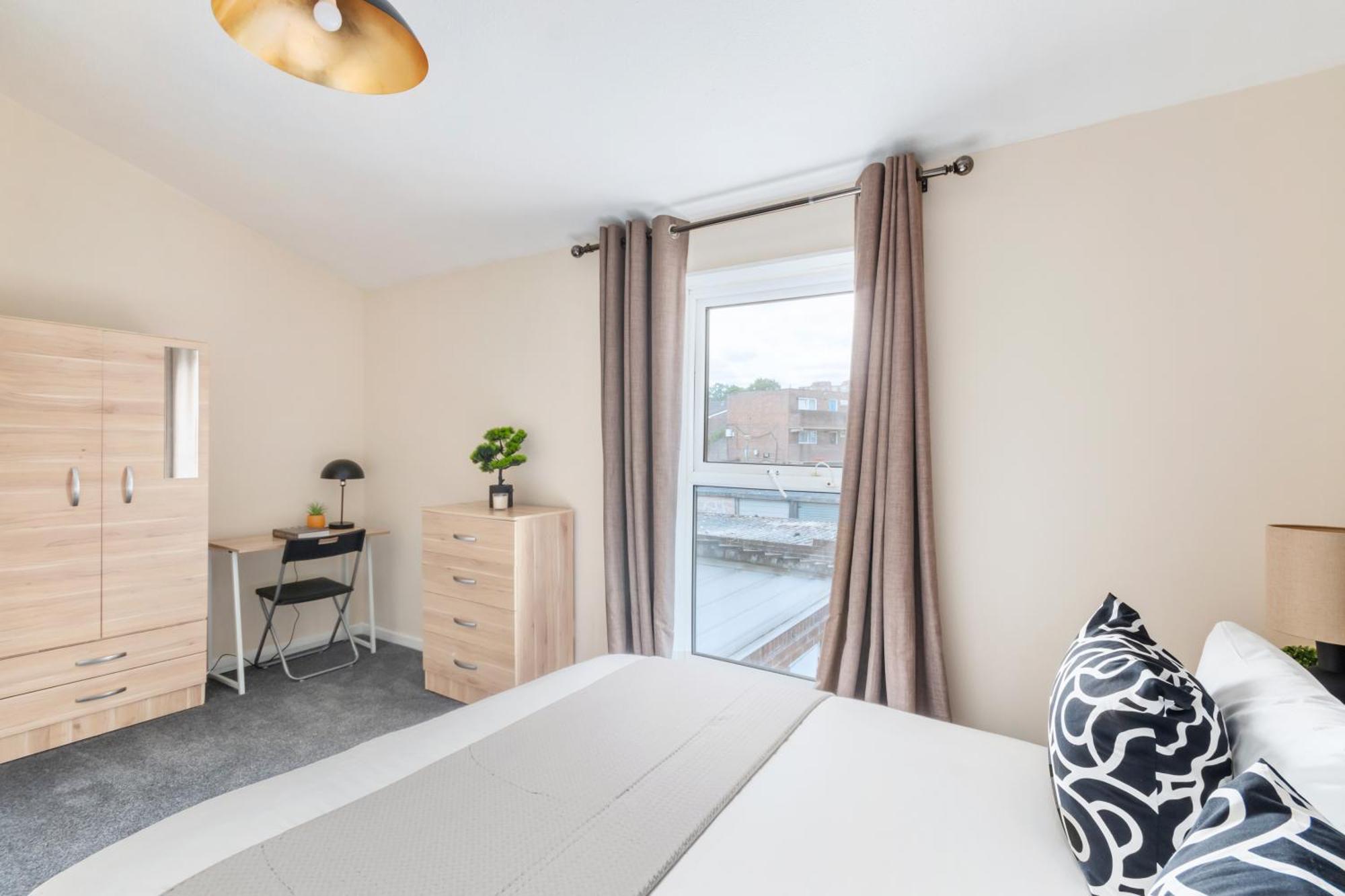 Cozy Near O2 Arena Guest house London