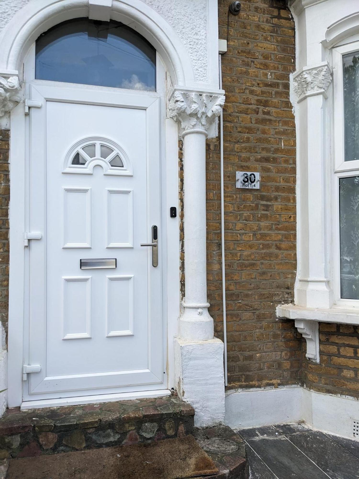 Modern 1-bed In London